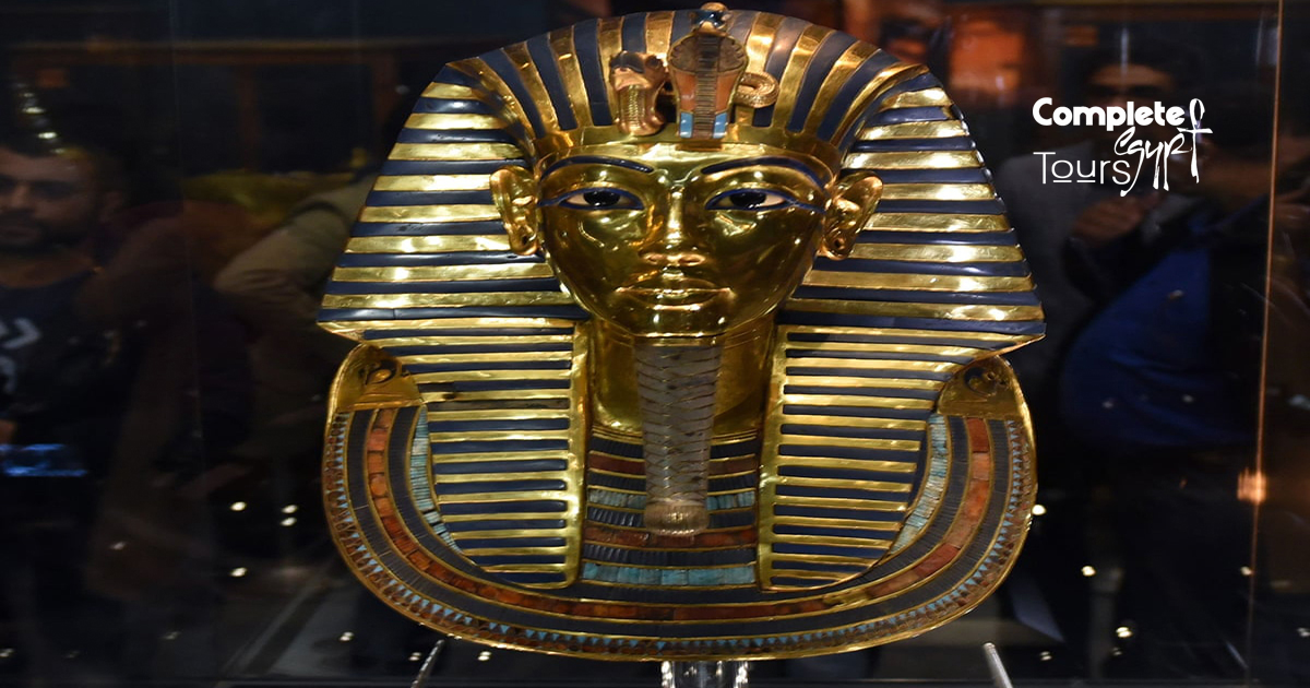 mask of tutankhamun